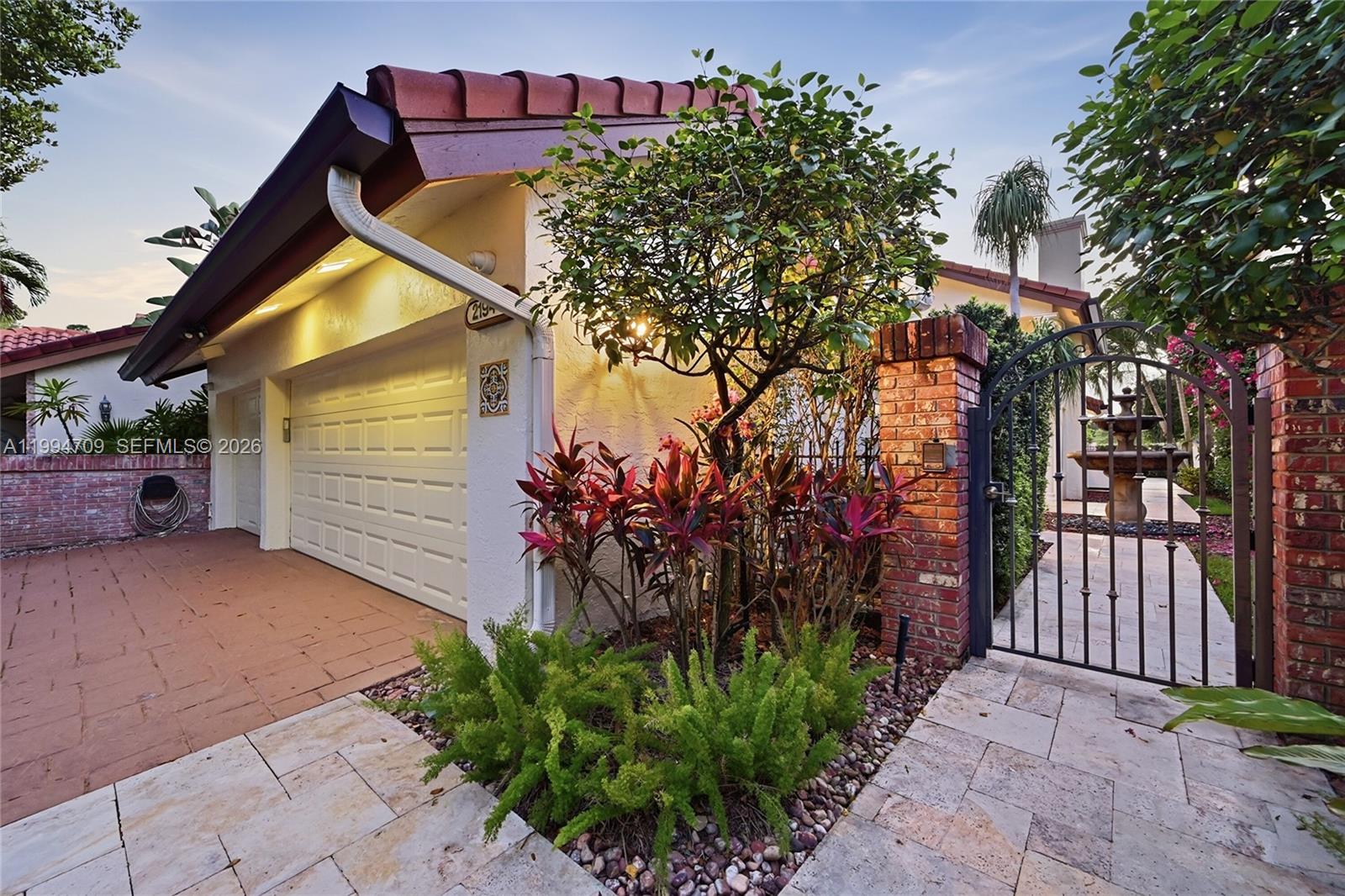 TOWN PLACE CLUB VILLAS - Residential Lease