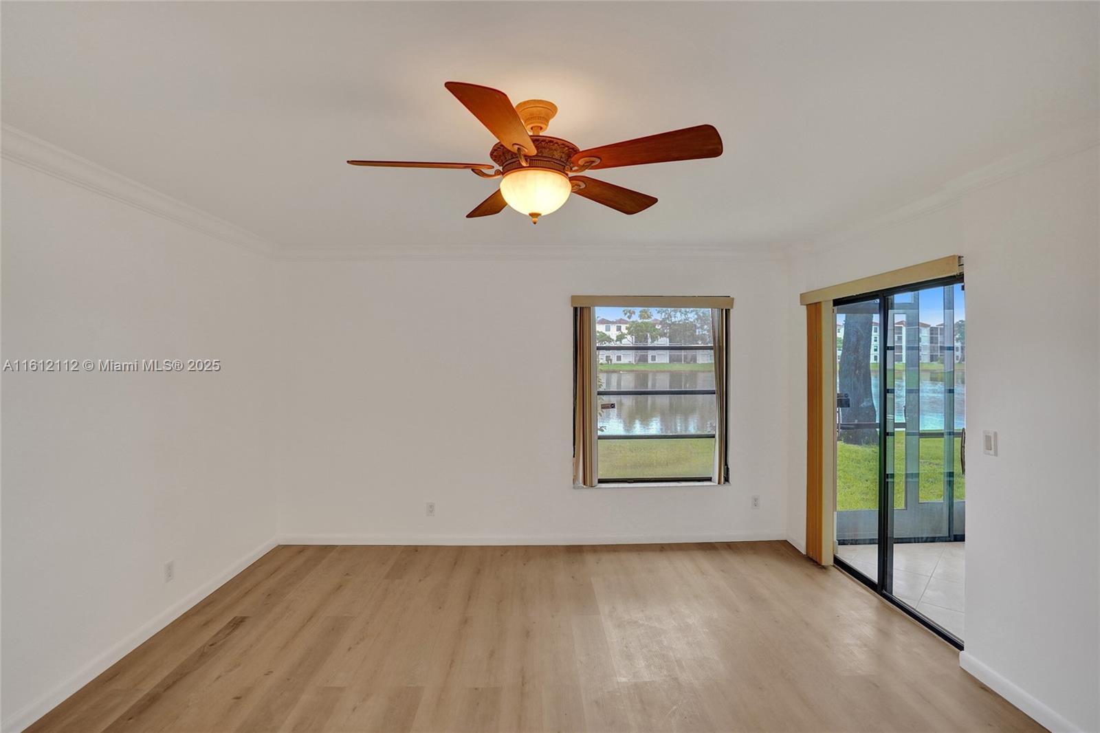 HUNTINGTON POINTE - Residential