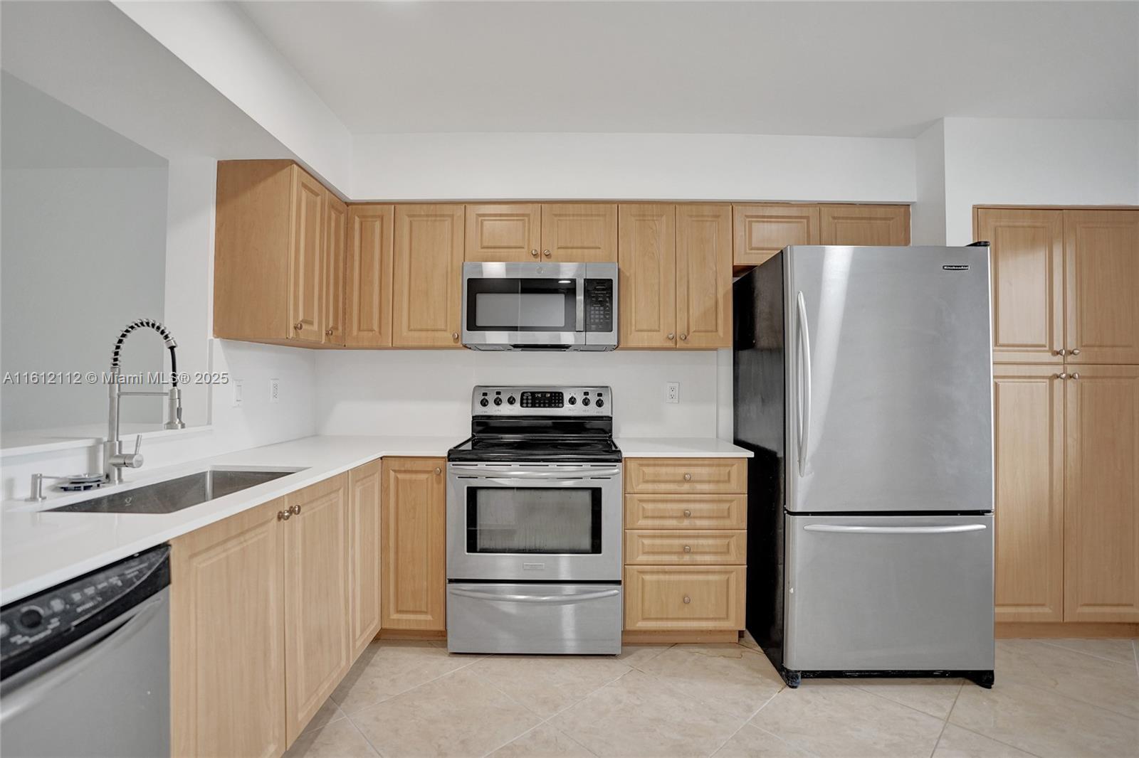 6241 Pointe Regal Cir 103