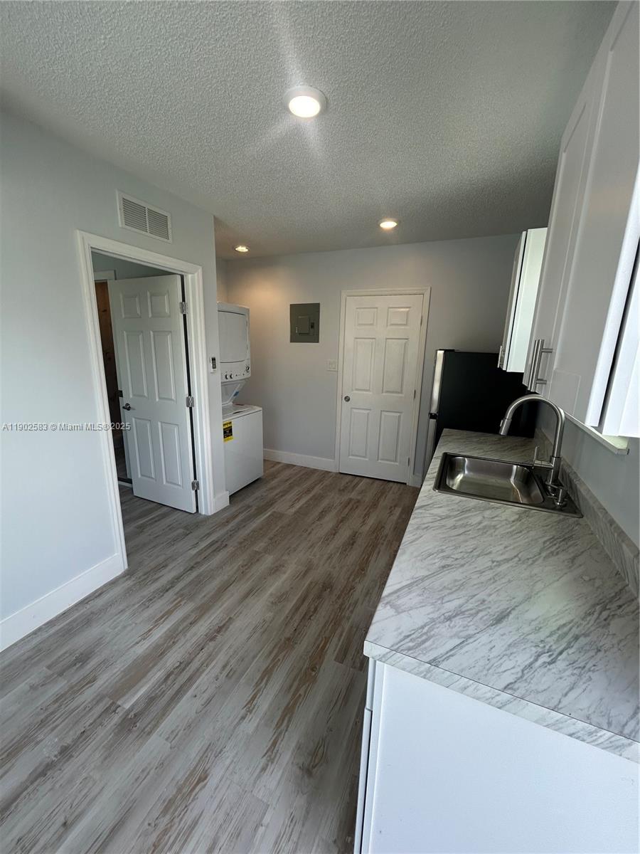 PORT ST LUCIE SECTION 18 - Residential Lease