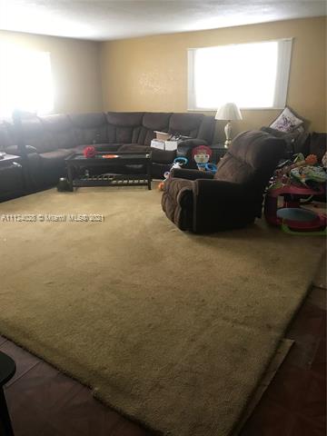 HOME OWNERS PARADISE - Residential