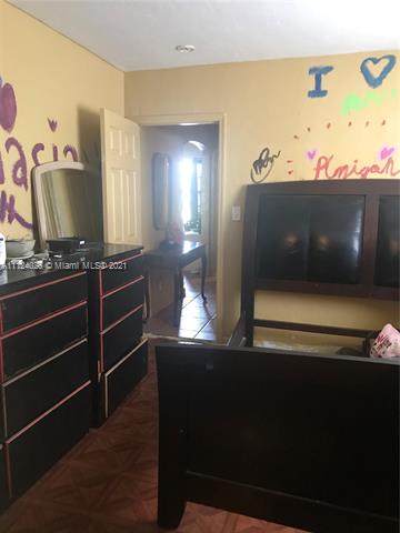 HOME OWNERS PARADISE - Residential