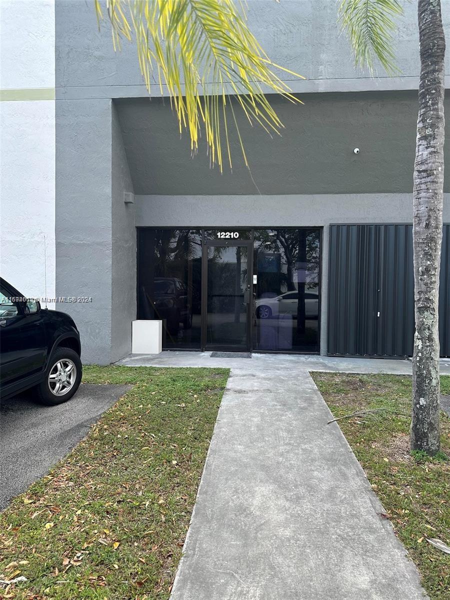 Ideal Business Opportunity! Ready to start today. Turn key. All you need is here to start installing granite, quartz, and or marble. Includes cutting tables, compressor, several fans, and several slabs of granite and quartz. Request Inventory List for more details. New office with office equipment and furniture included. Two entrances, Front and rear. Near the highway, Tamiami Executive Airport, and main access roads with traffic. The sale also includes an Installation Truck. Renewable lease option. The sale does not include a business name, customer list, or Real Estate. This is a Business Opportunity Only.