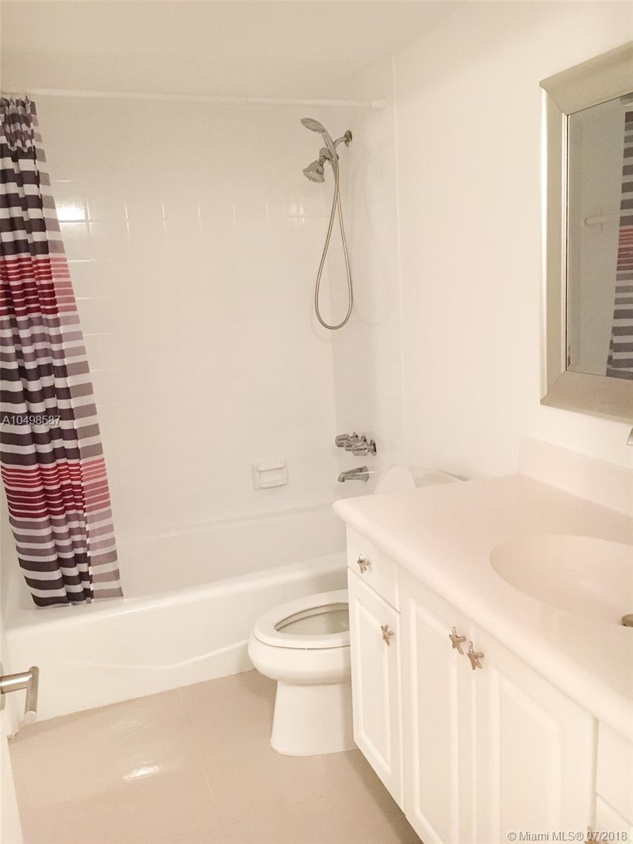 GREENWICH PH I CONDO - Residential Lease