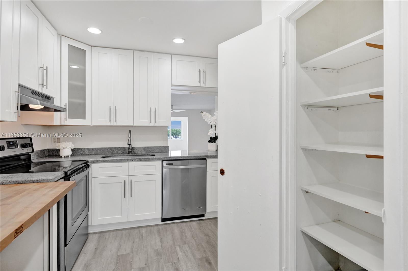 AZURE LAKE CONDO - Residential