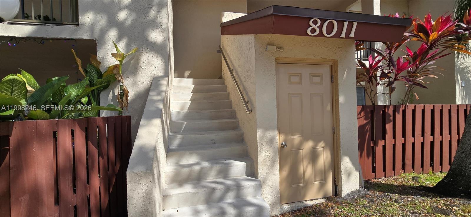 ROYALE GARDENS CONDO - Residential