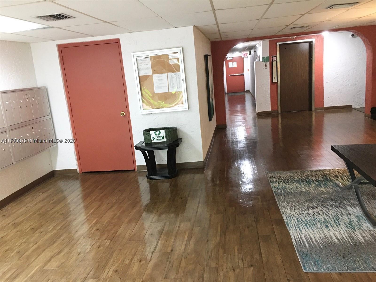 RIVER MANOR CONDO - Residential