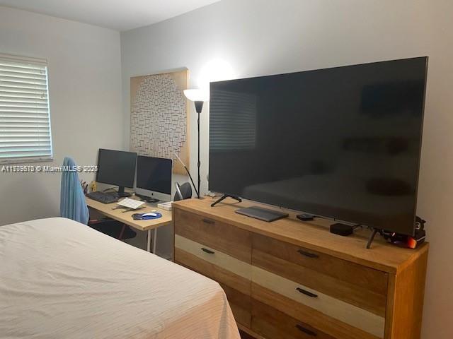 RIVER MANOR CONDO - Residential