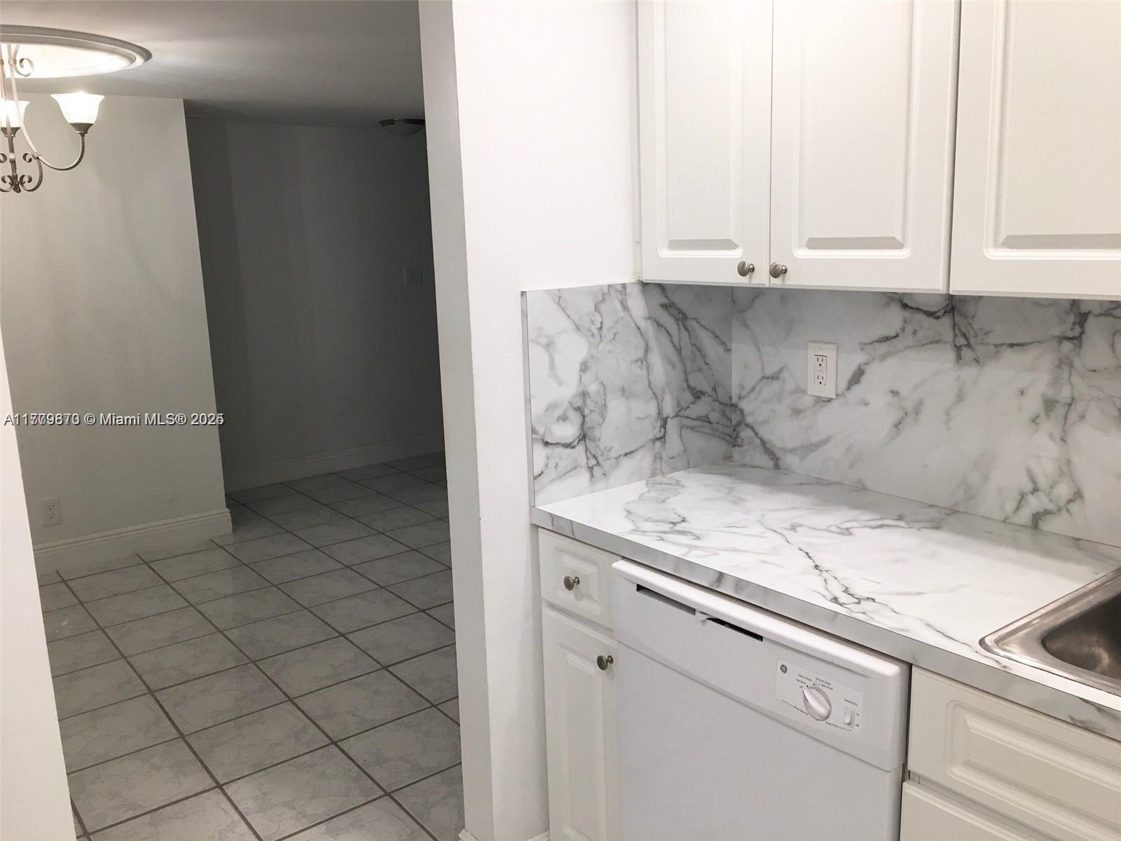 RIVER MANOR CONDO - Residential
