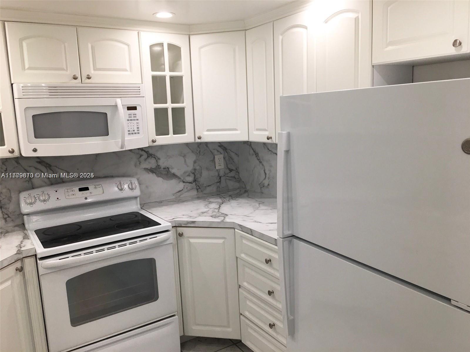 RIVER MANOR CONDO - Residential