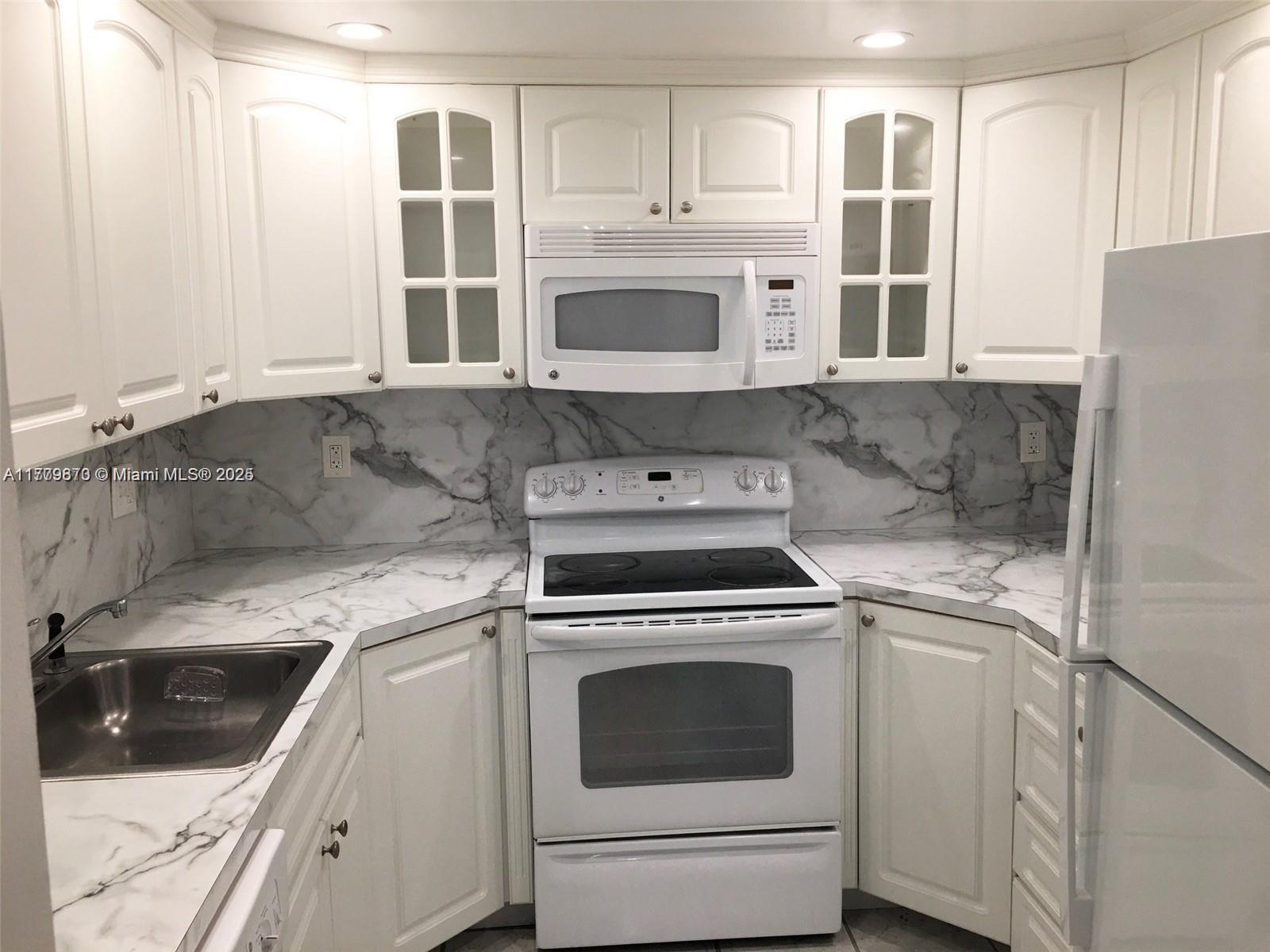 RIVER MANOR CONDO - Residential