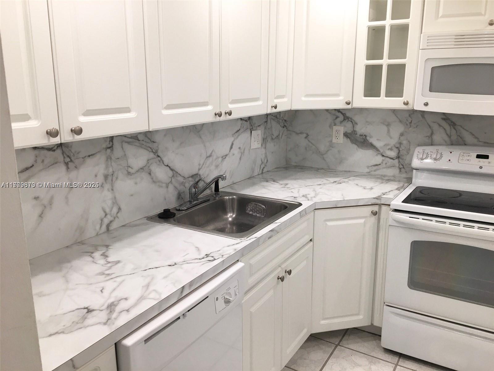 RIVER MANOR CONDO - Residential