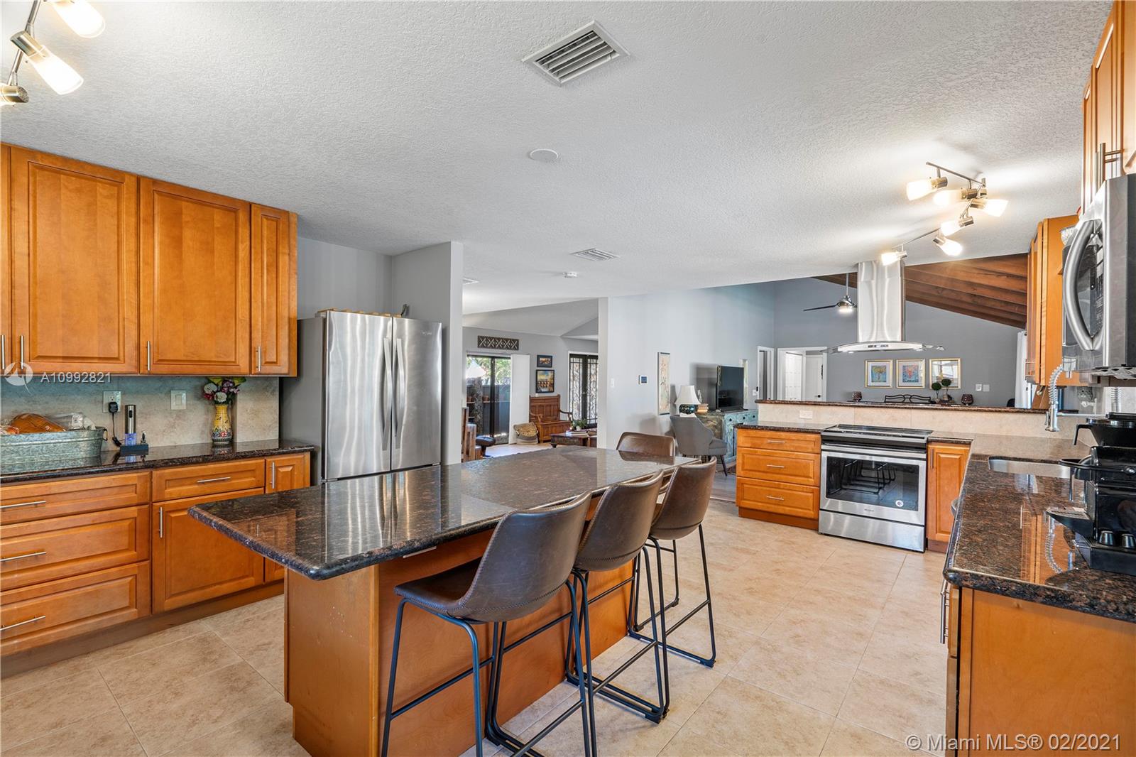 OAK WOOD - Residential