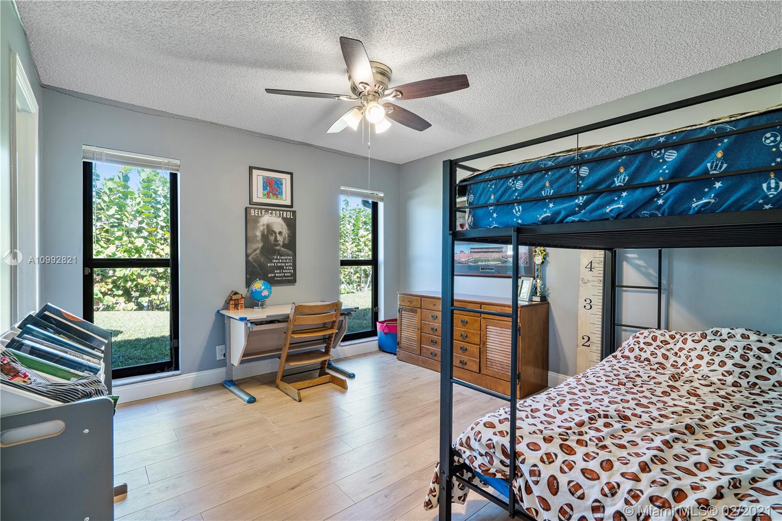 OAK WOOD - Residential