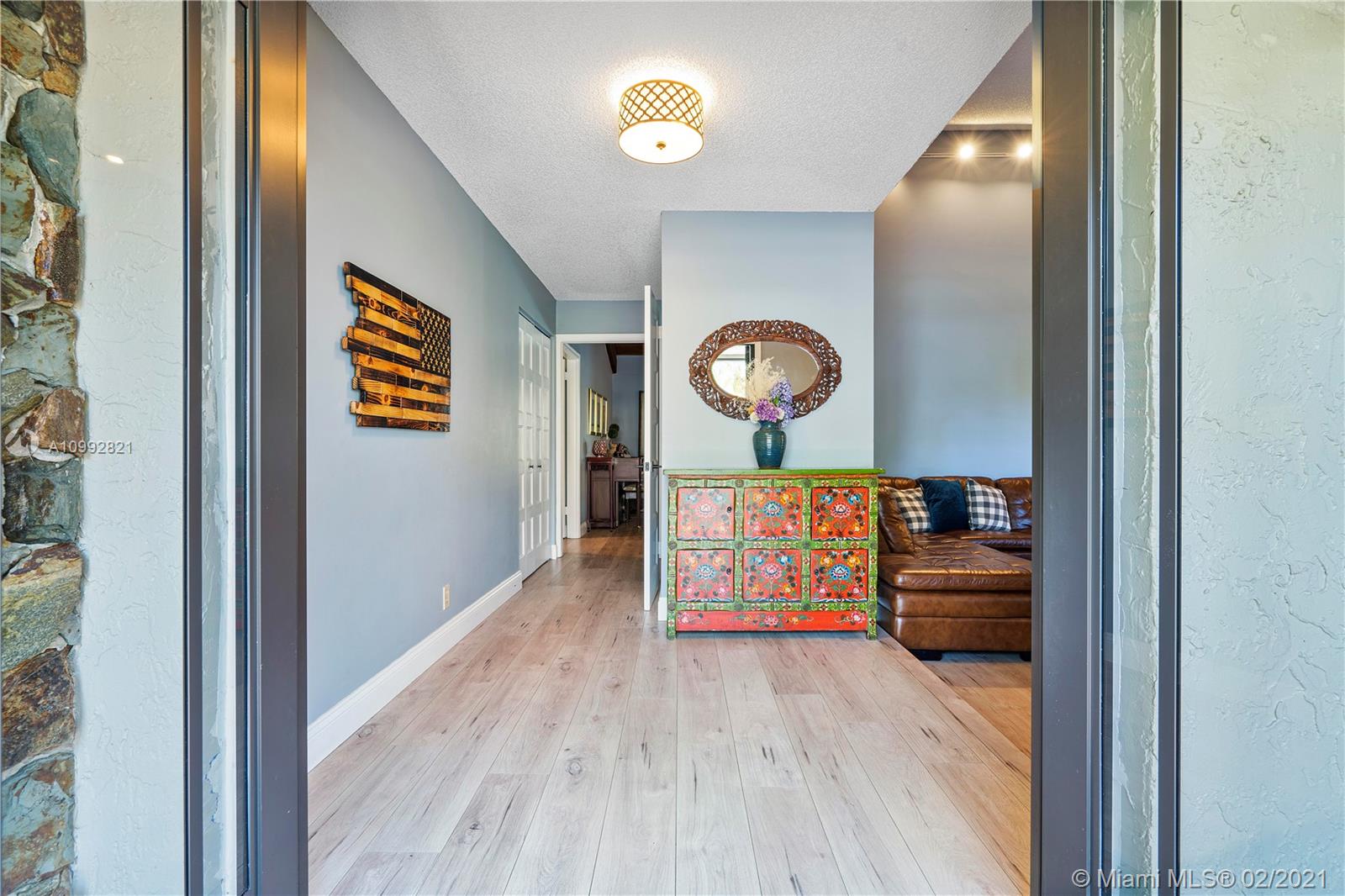 OAK WOOD - Residential