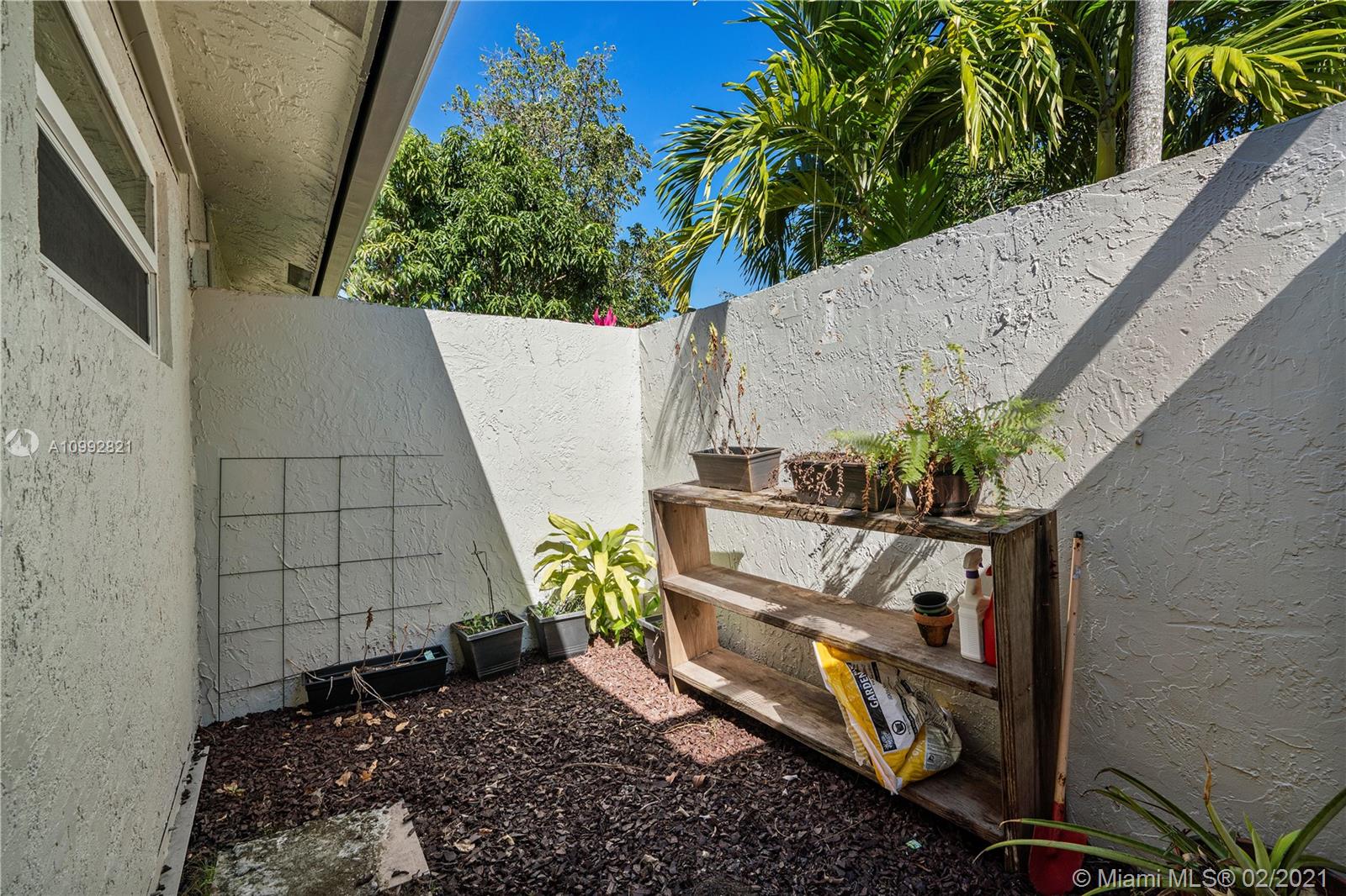 OAK WOOD - Residential