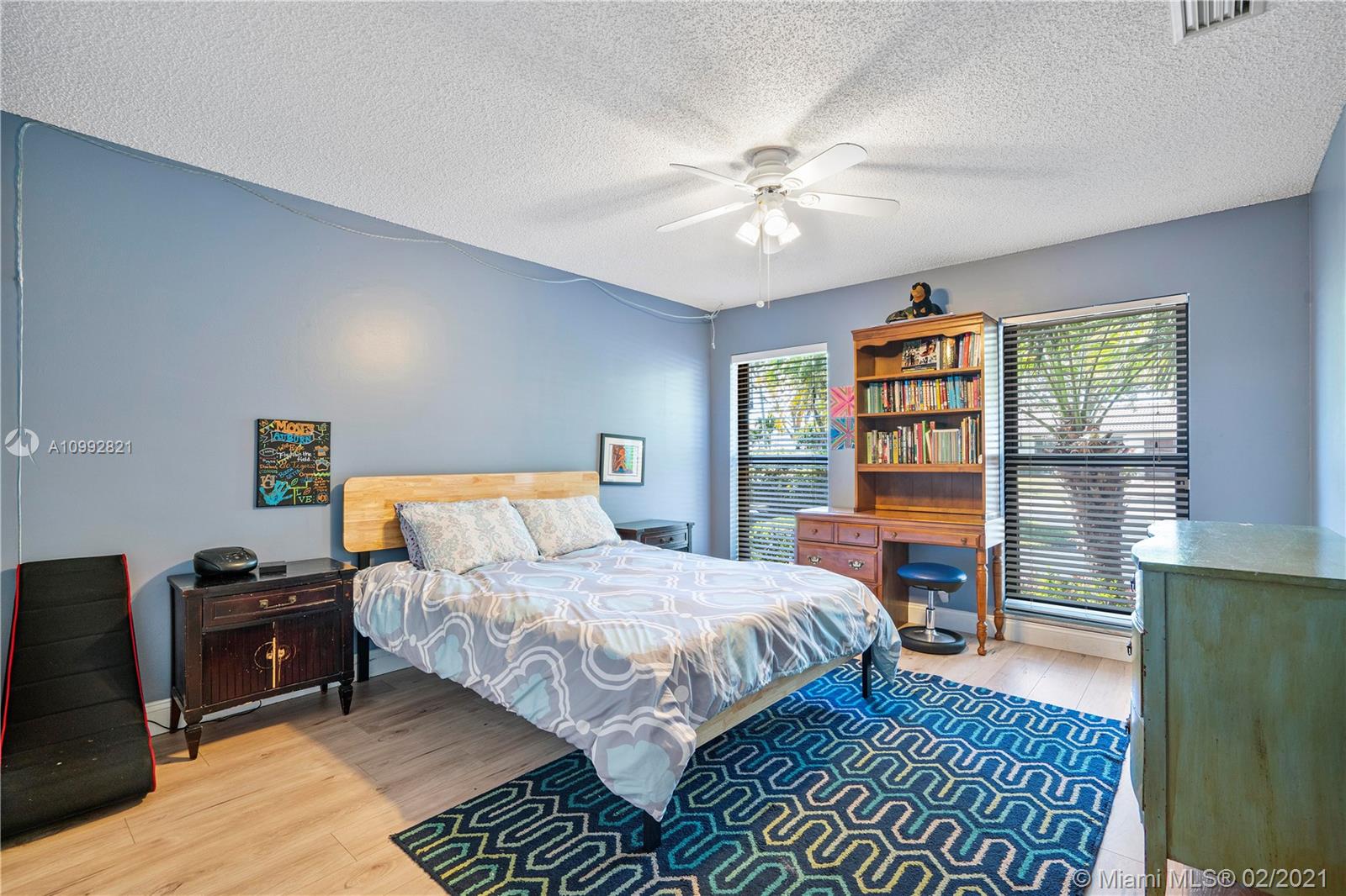 OAK WOOD - Residential