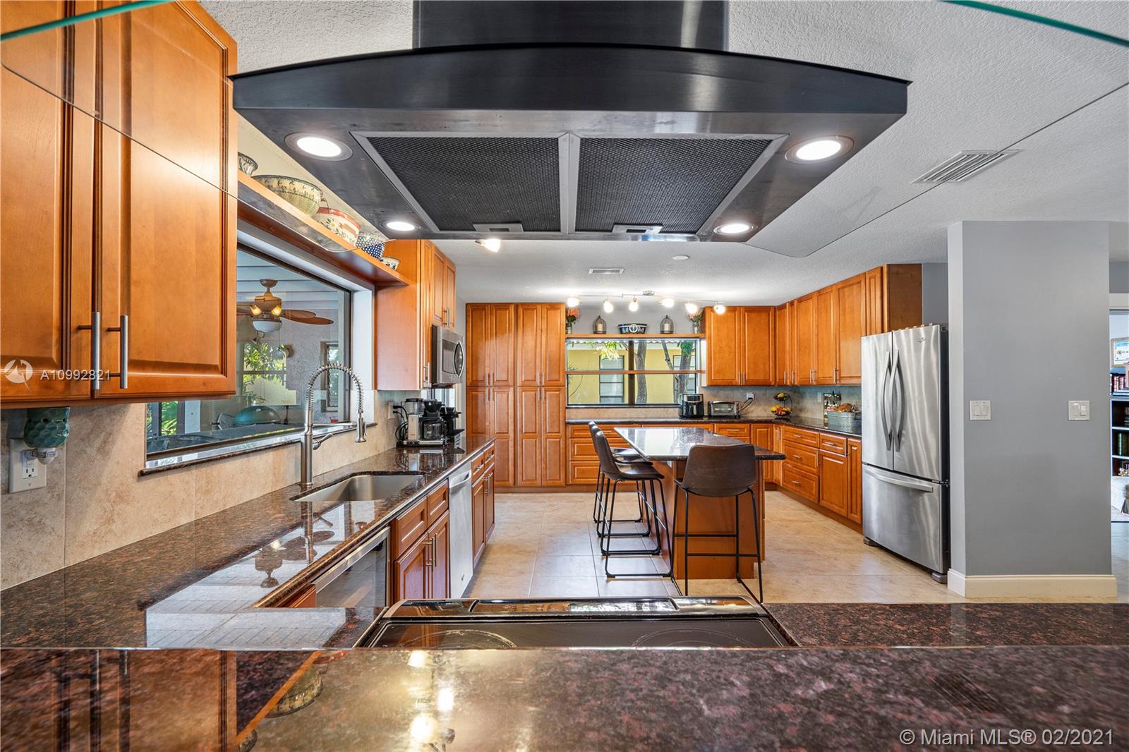 OAK WOOD - Residential