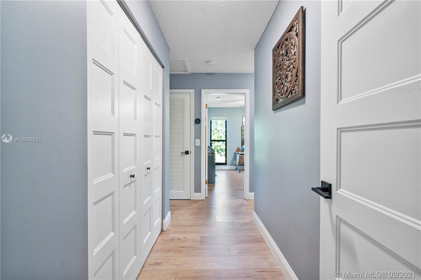 OAK WOOD - Residential