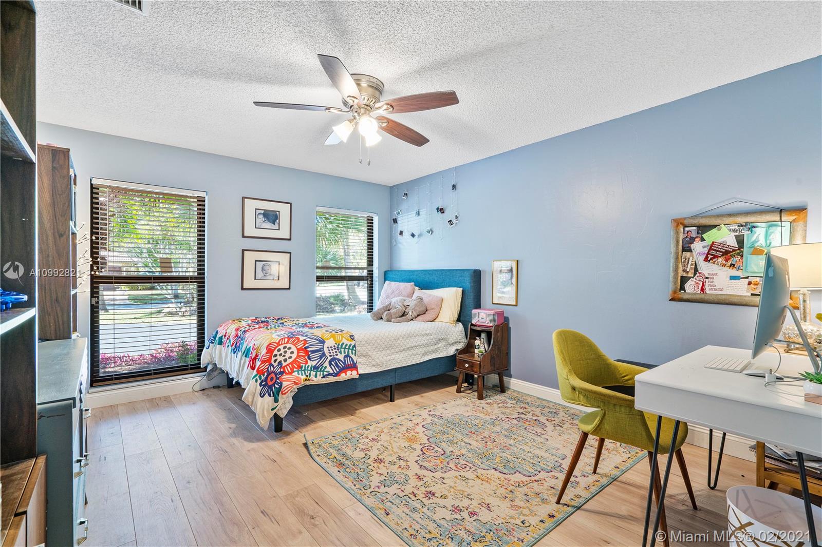 OAK WOOD - Residential