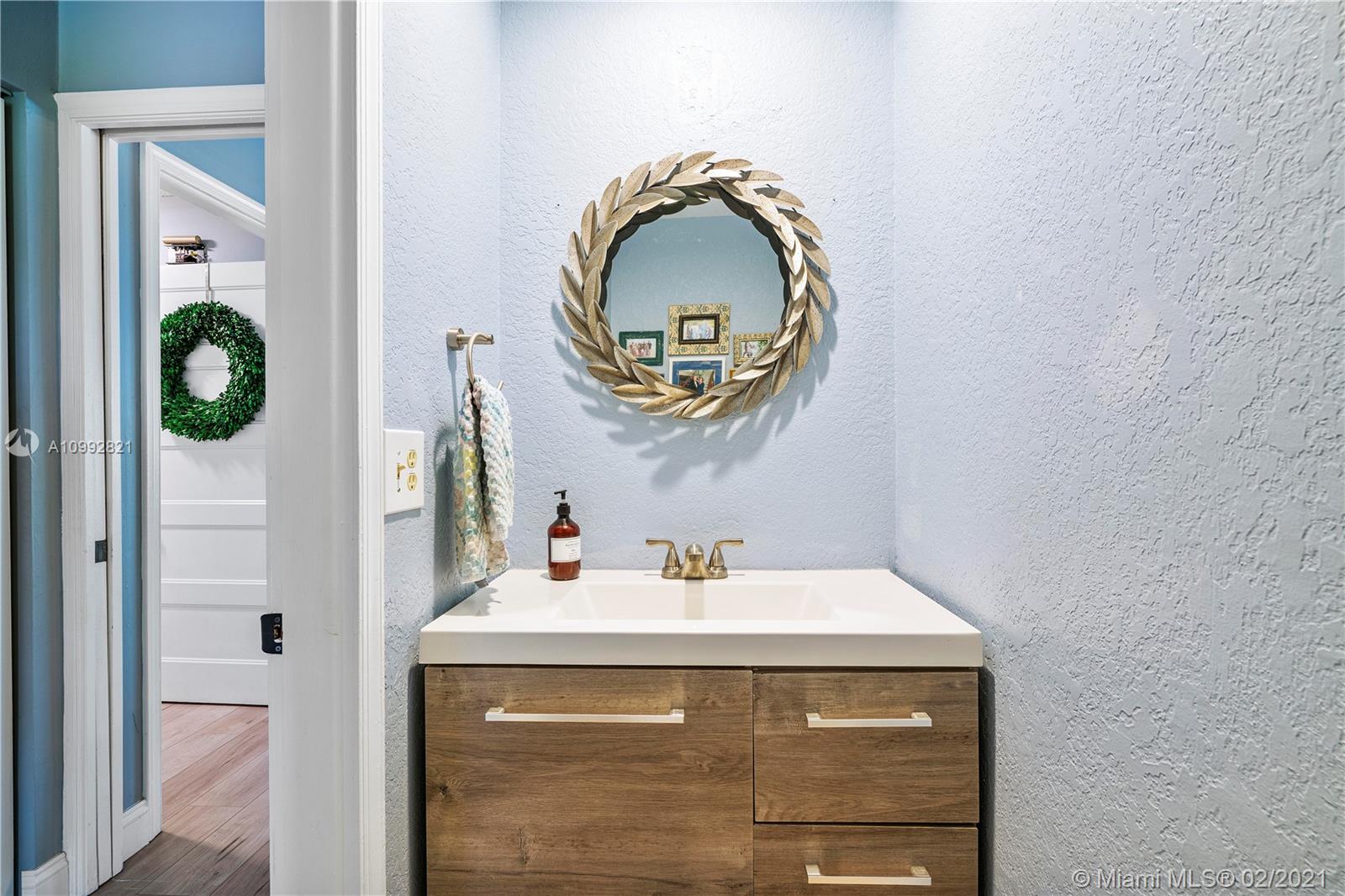 OAK WOOD - Residential