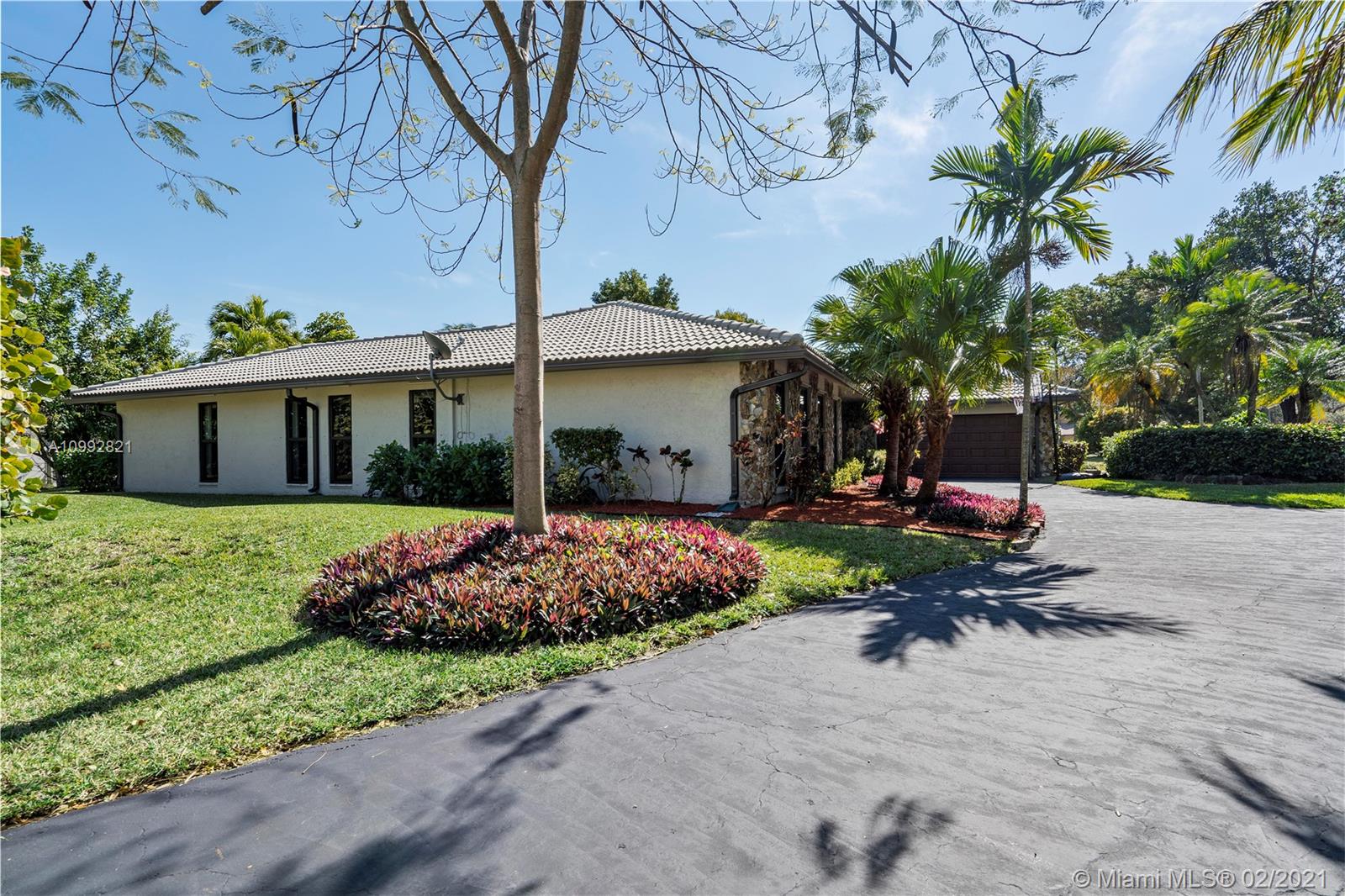 OAK WOOD - Residential