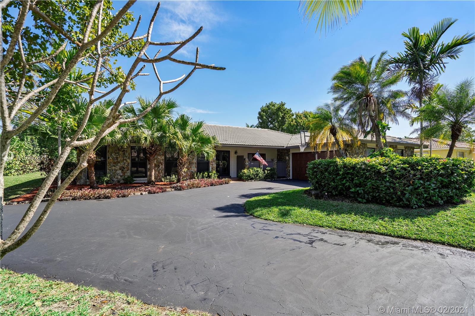 OAK WOOD - Residential