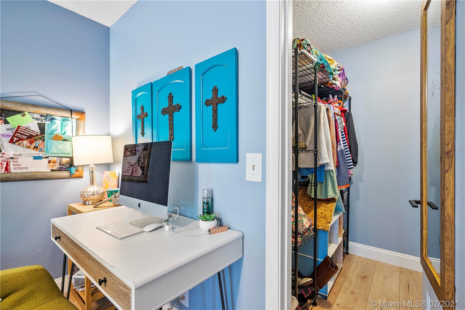 OAK WOOD - Residential