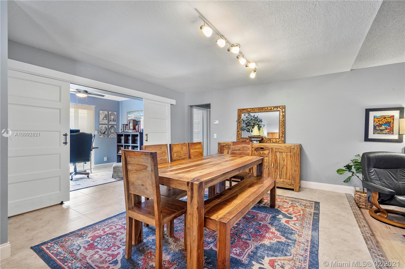 OAK WOOD - Residential