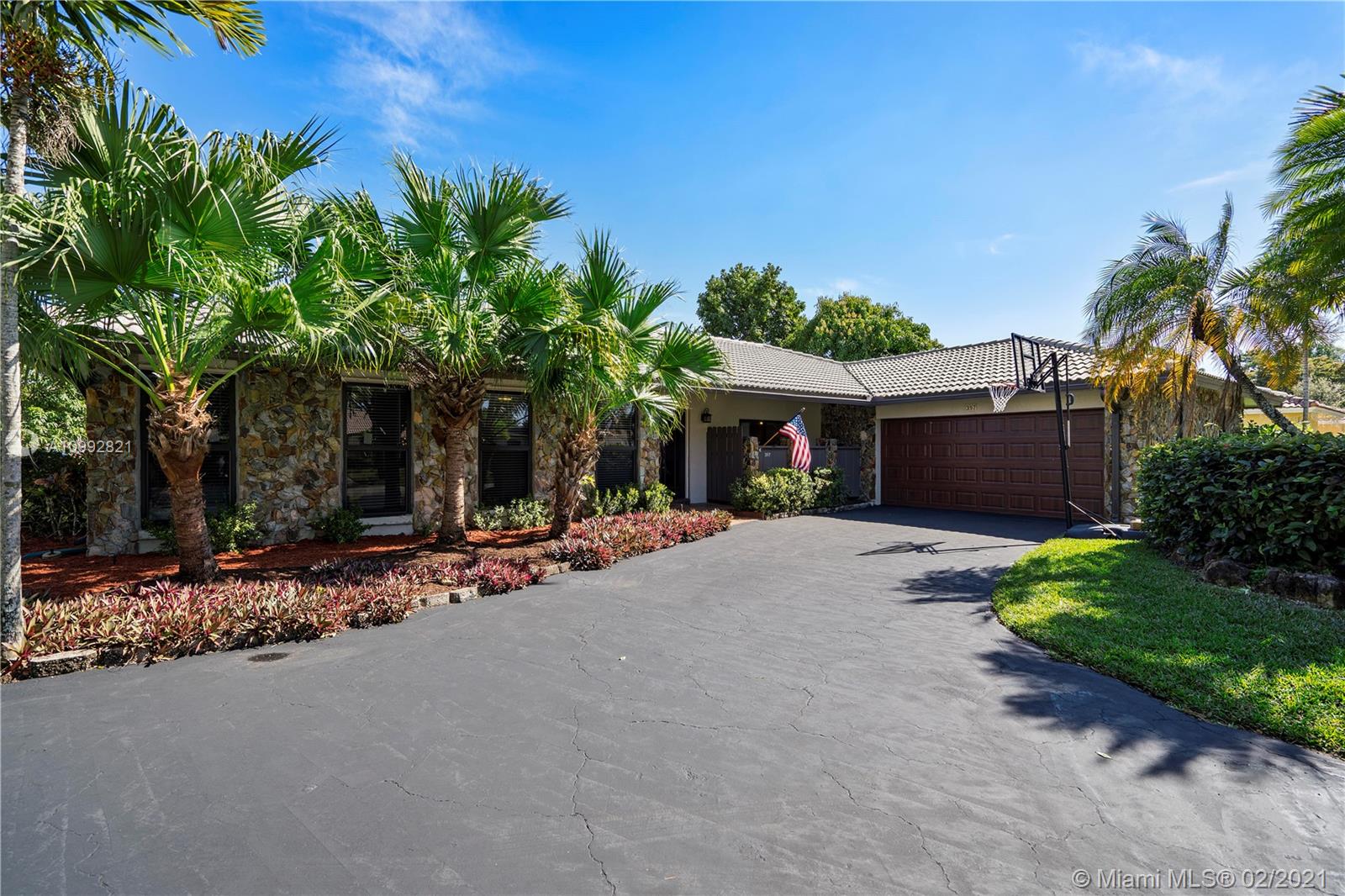 OAK WOOD - Residential