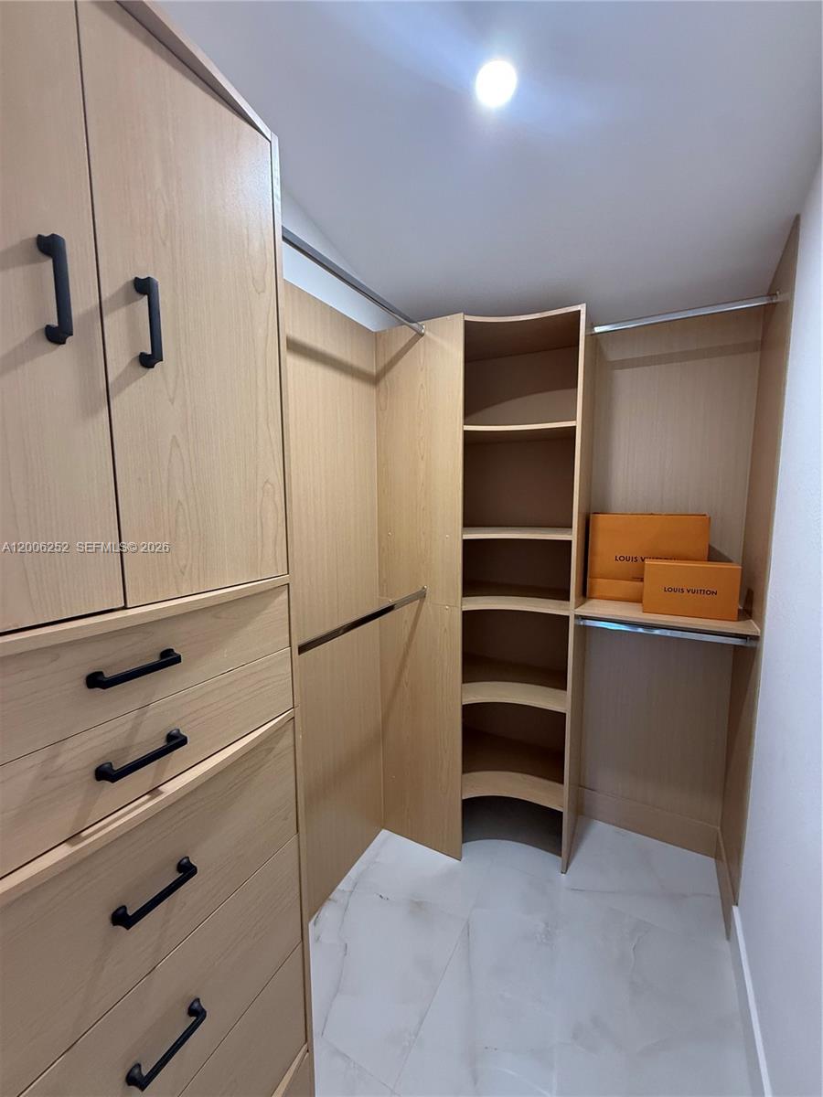 LAWNDALE 4TH ADDN - Residential