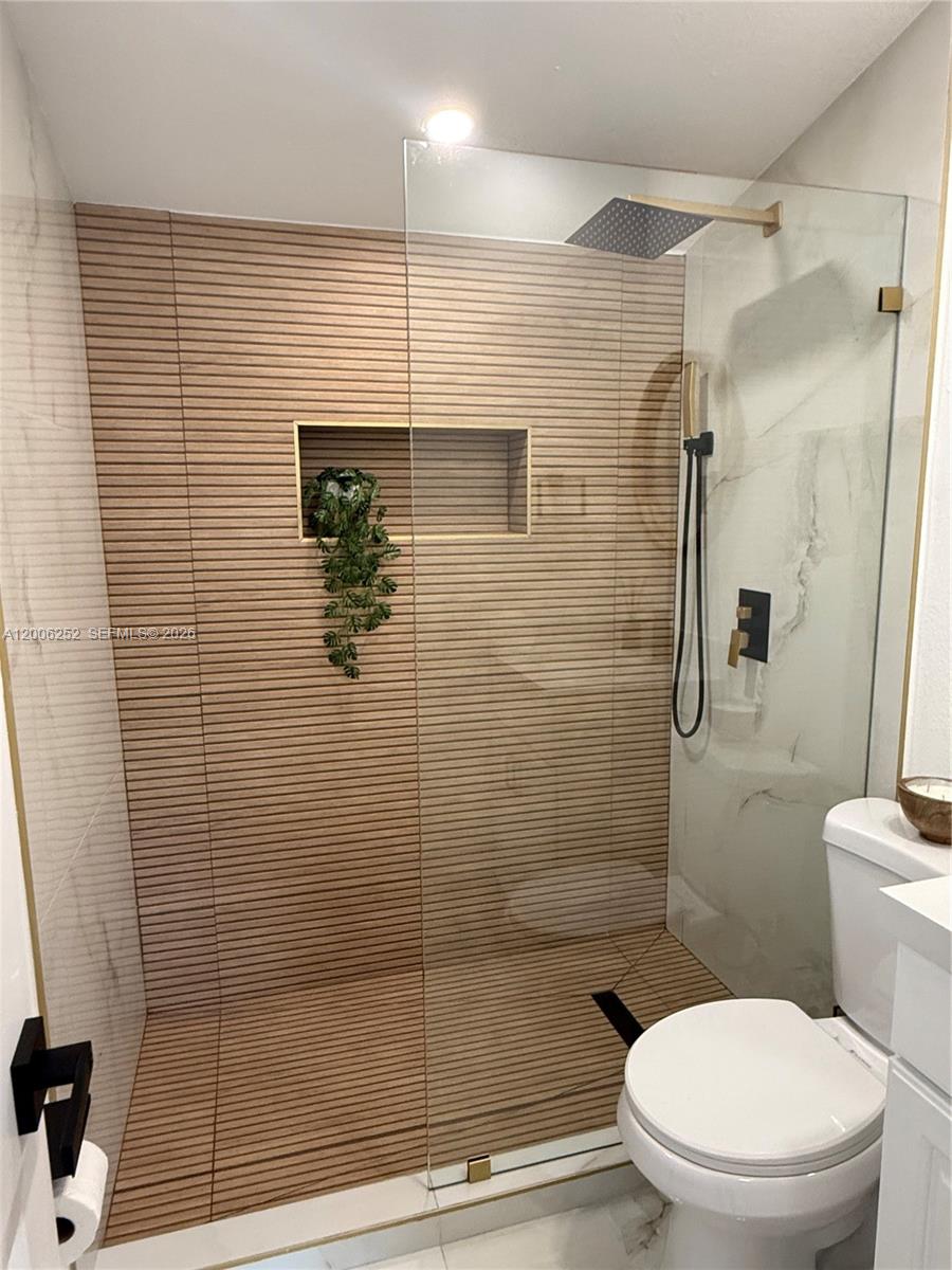 LAWNDALE 4TH ADDN - Residential