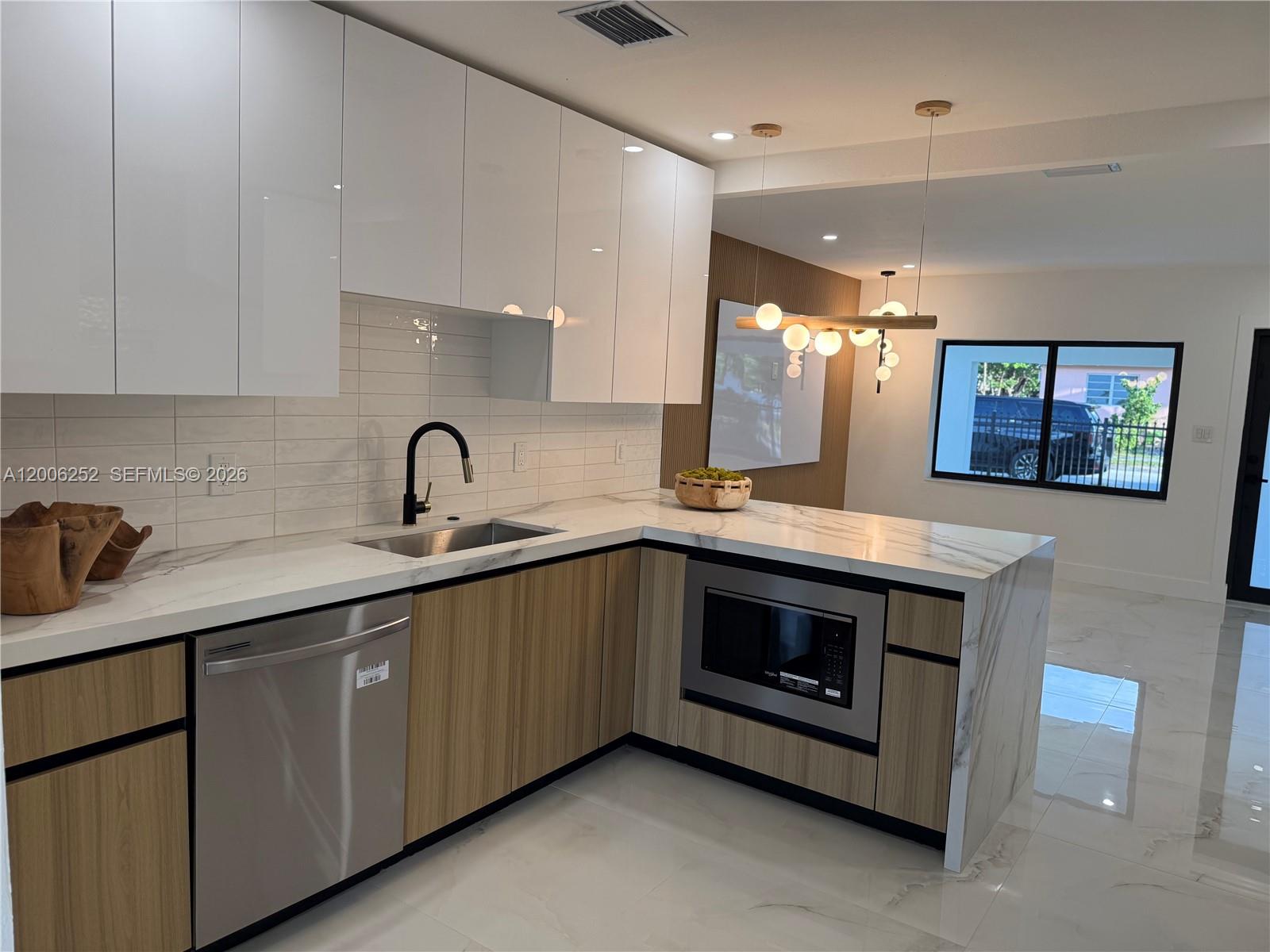 LAWNDALE 4TH ADDN - Residential