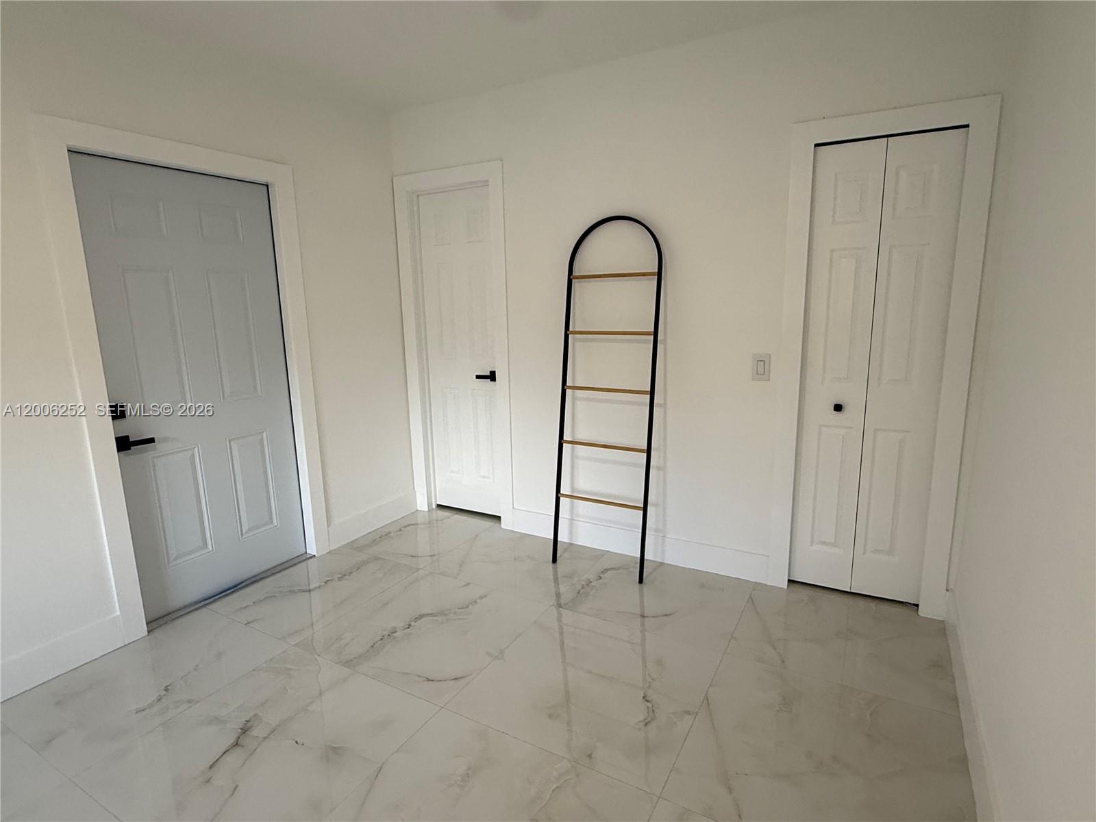 LAWNDALE 4TH ADDN - Residential