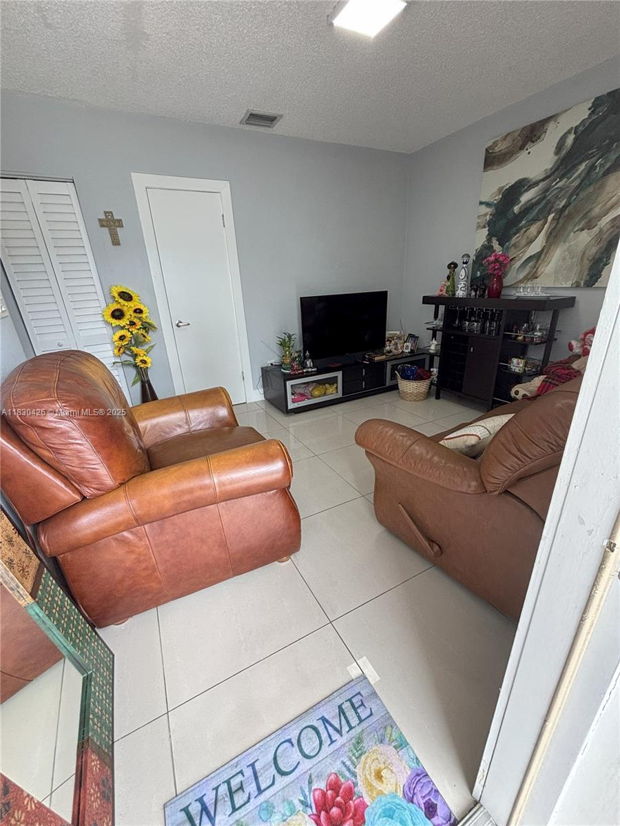 1911 NW 30th St 3