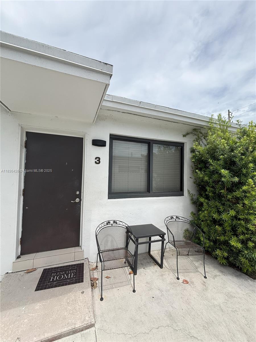 Renovated 1-bedroom, 1-bath apartment featuring tile flooring and quartz countertops. The unit includes one assigned parking space, access to an on-site laundry room, and a large, well-kept backyard. Water is included in the rent. Conveniently located near major highways, Wynwood, and Downtown Miami for quick access to key areas. First and last month’s rent required.***SECTION 8 APPROVED***