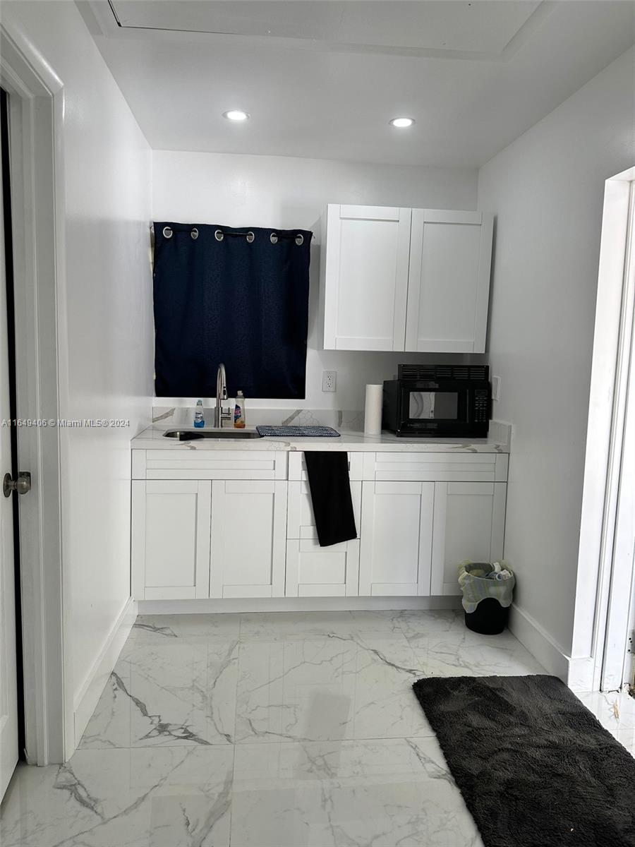 BROWARD GARDENS - Residential