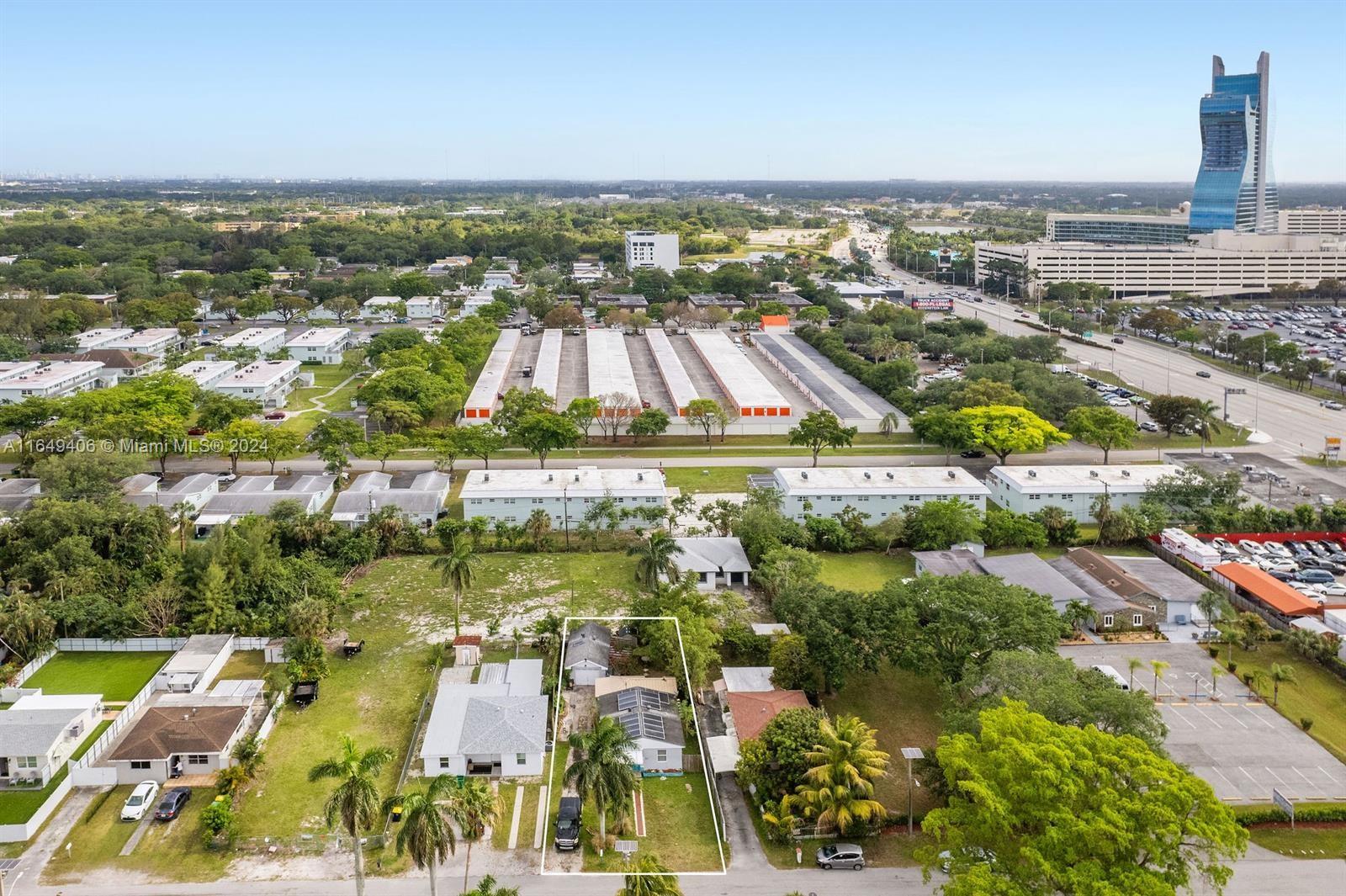 BROWARD GARDENS - Residential