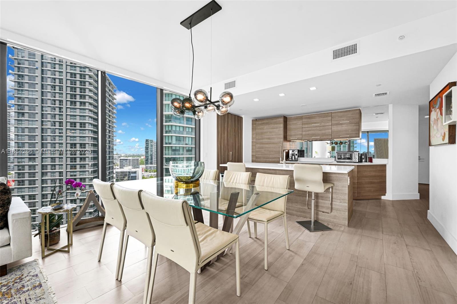 650 NE 32nd St 2201