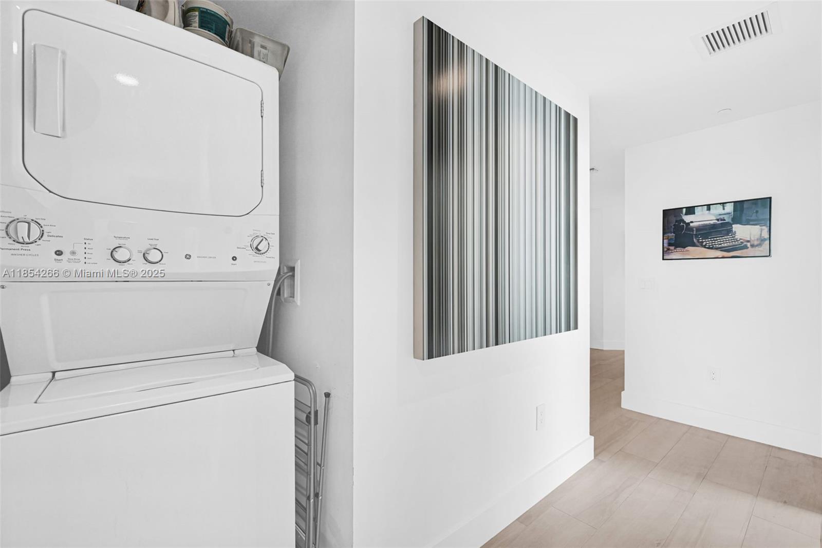 PARAISO BAY CONDO - Residential