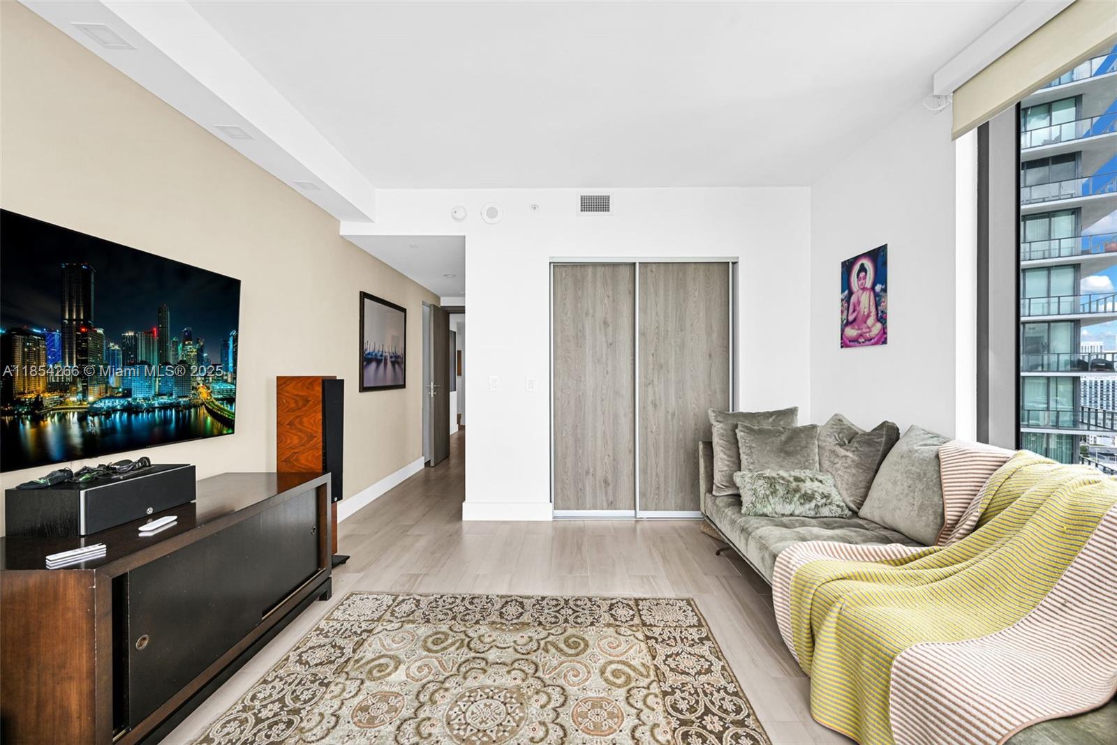 PARAISO BAY CONDO - Residential