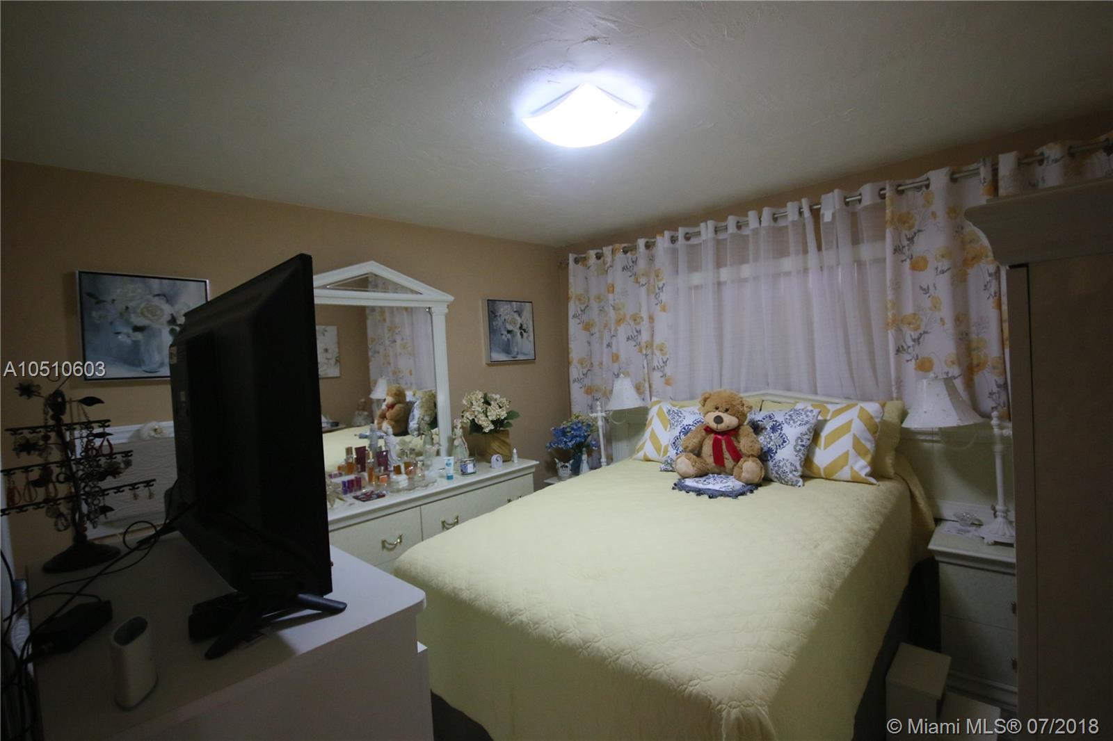 HIALEAH 54TH STREET ADDN - Residential