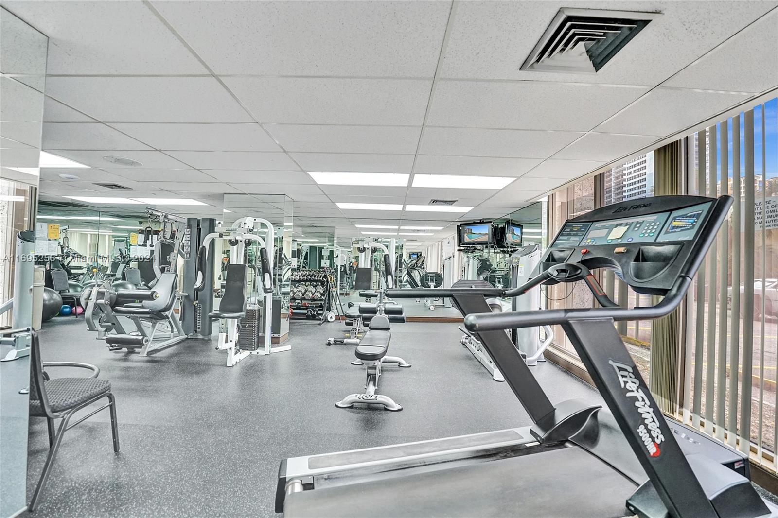 HEMISPHERES CONDO - Residential Lease