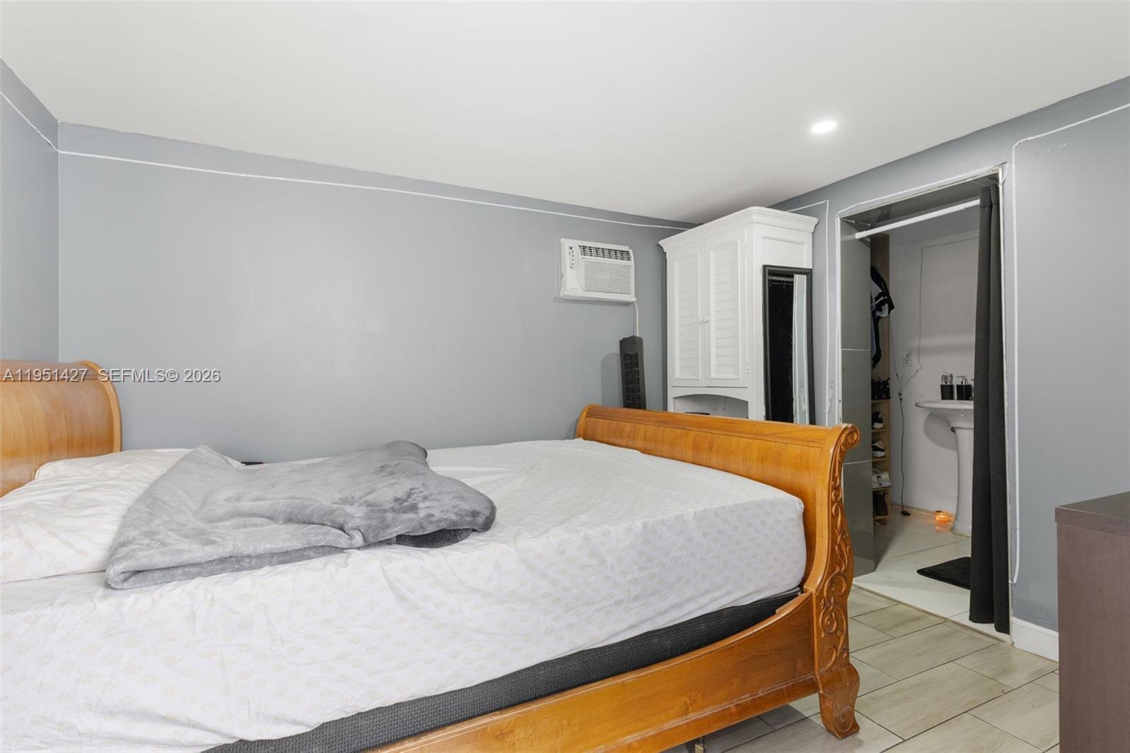 LAKE WORTH TOWN OF - Residential