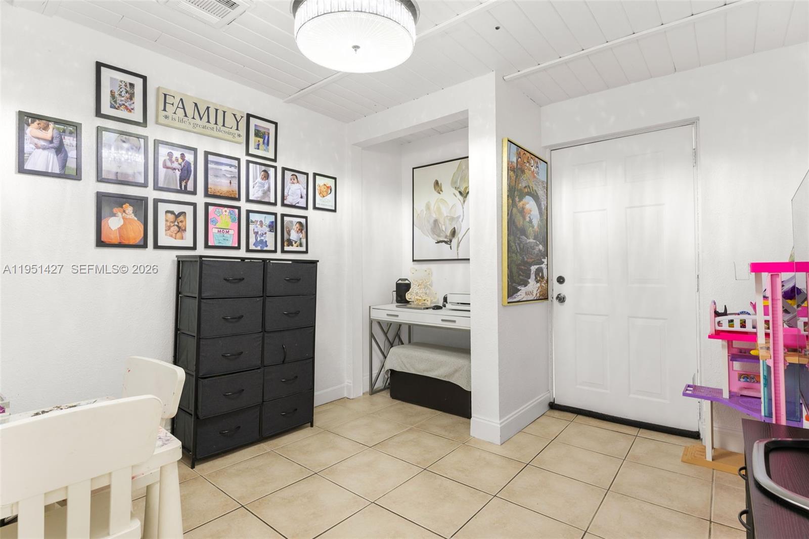 LAKE WORTH TOWN OF - Residential