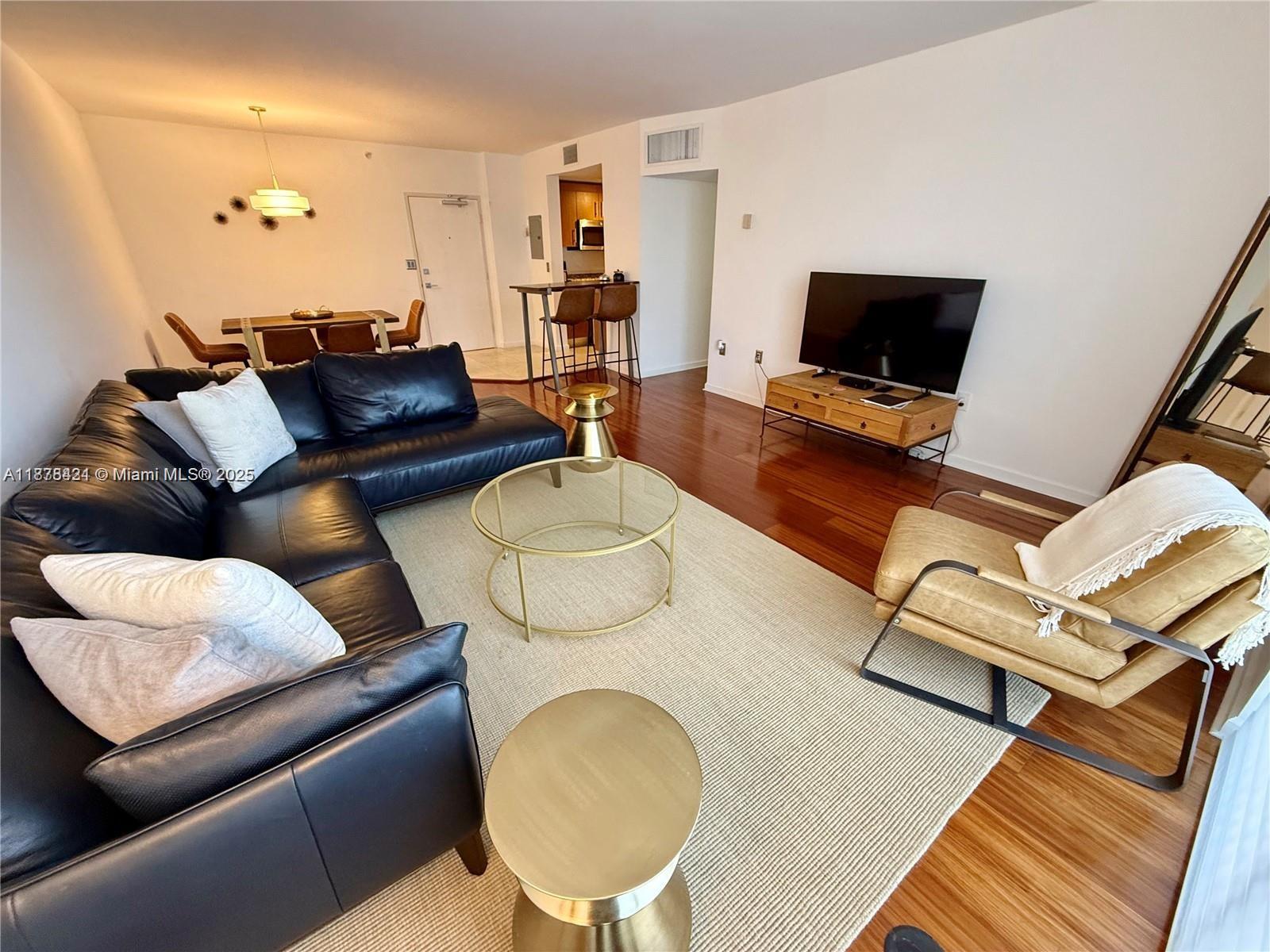 HARBOUR HOUSE - Residential