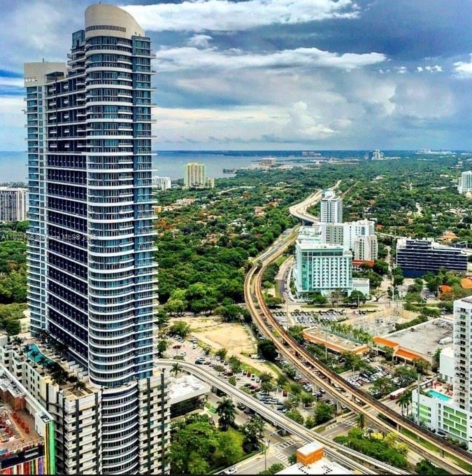 Penthouse 3 offers 1,886 RSF of premium, high-end office space in the heart of Brickell.
This modern layout features an impressive glass entryway, expansive open area, executive office with private en-suite bathroom, three additional offices, and a spacious conference room complete with a wet bar.
Additional highlights include a separate break room with stainless steel appliances—including a dishwasher—and a dedicated IT closet. The space boasts high ceilings, polished concrete floors, sleek glass partitions, and abundant natural light throughout.
Available furnished or unfurnished.
A MUST SEE OPPORTUNITY ON BRICKELL!
*MEDICAL USE WELCOME*