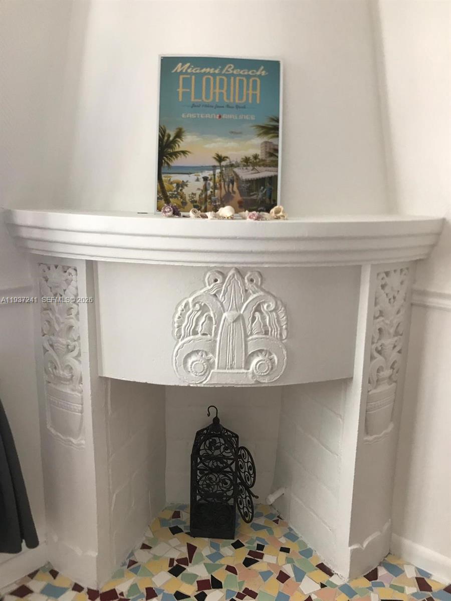 ART DECO CONDO - Residential