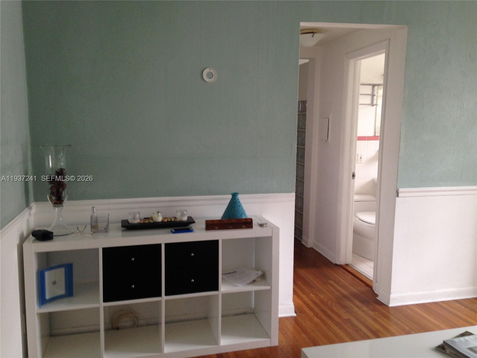 ART DECO CONDO - Residential