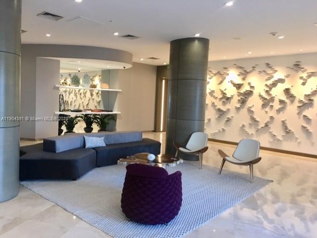 HARBOUR HOUSE CONDO - Residential Lease